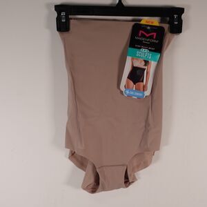 Maidenform Flexees Sculpts High Waist Brief Cool Comfort Beige Size Medium Firm